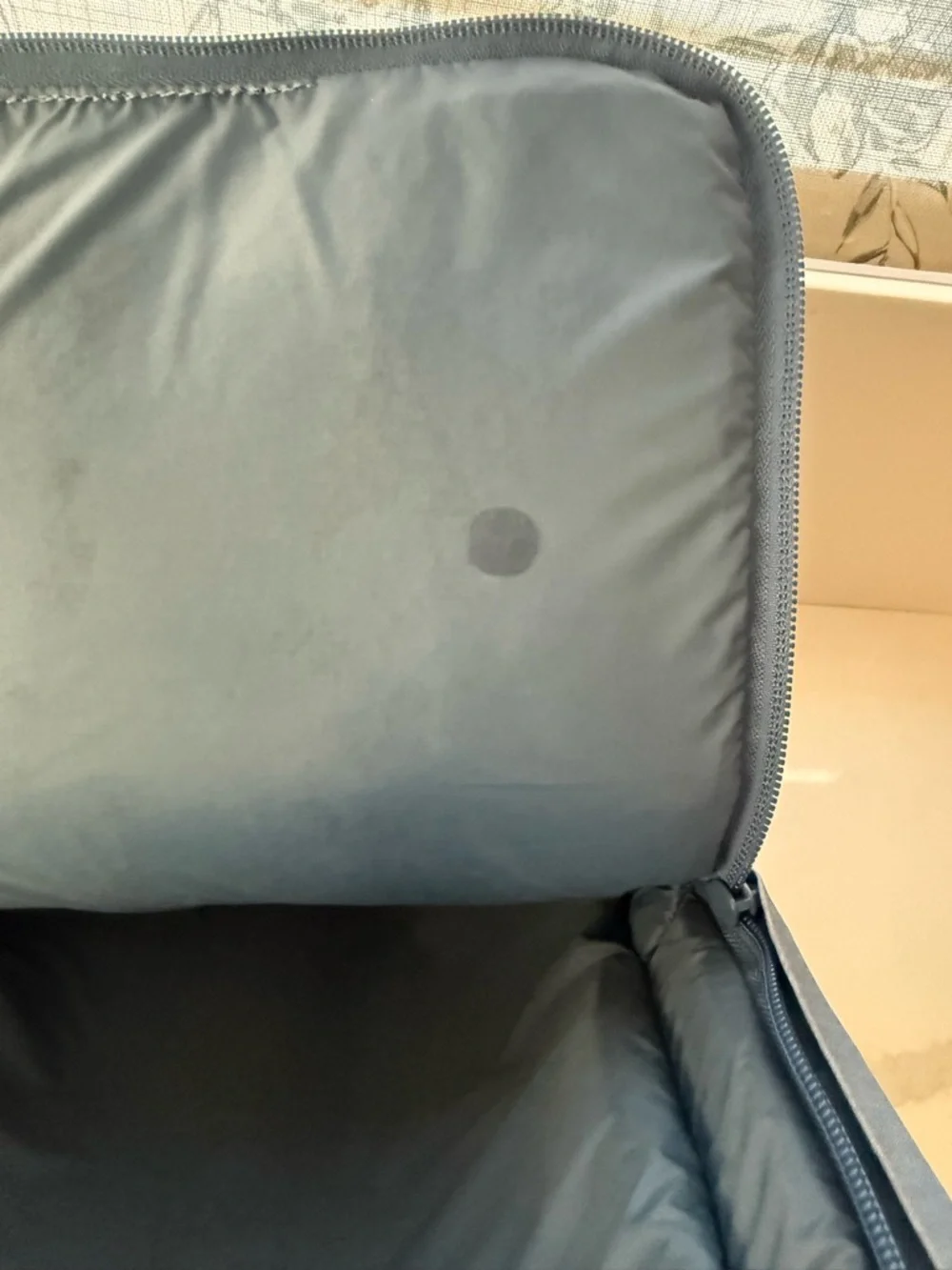 Fjallraven Kånken Laptop 17 Backpack - Blue with Red Logo FLAW